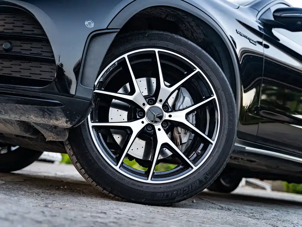 Mercedes-Benz GLC AMG — фото 5