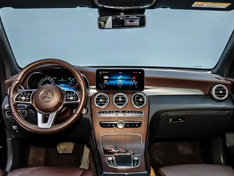 Mercedes-Benz GLC — фото 23