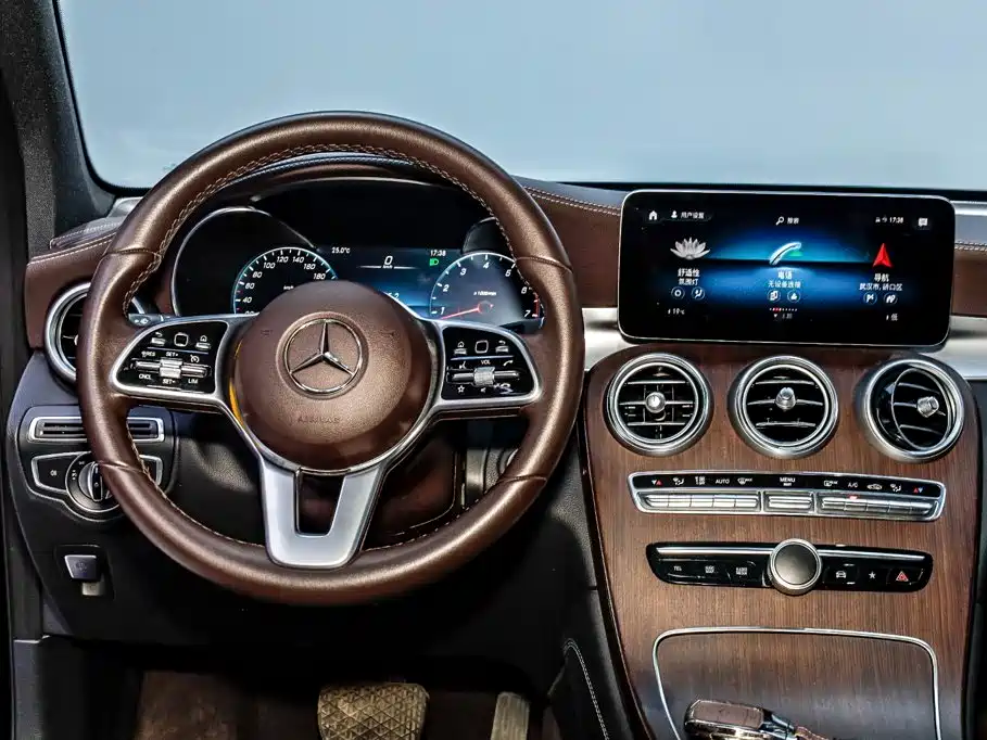 Mercedes-Benz GLC — фото 24