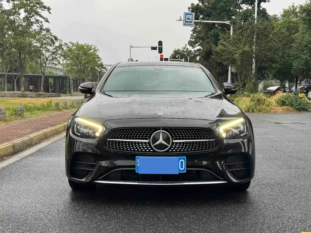 Mercedes-Benz E-Class — фото 6