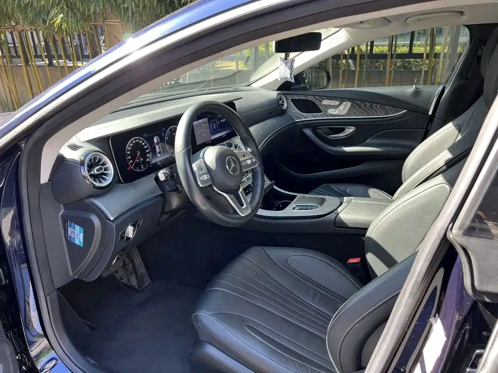 Mercedes-Benz CLS — фото 6