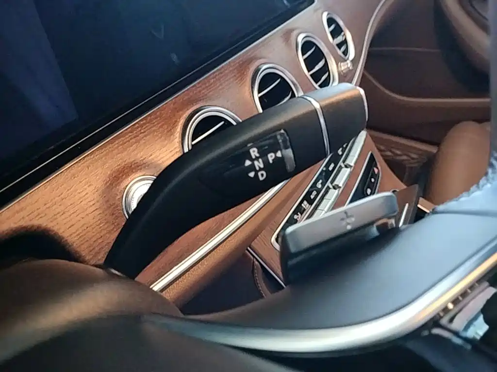 Mercedes-Benz E-Class — фото 14