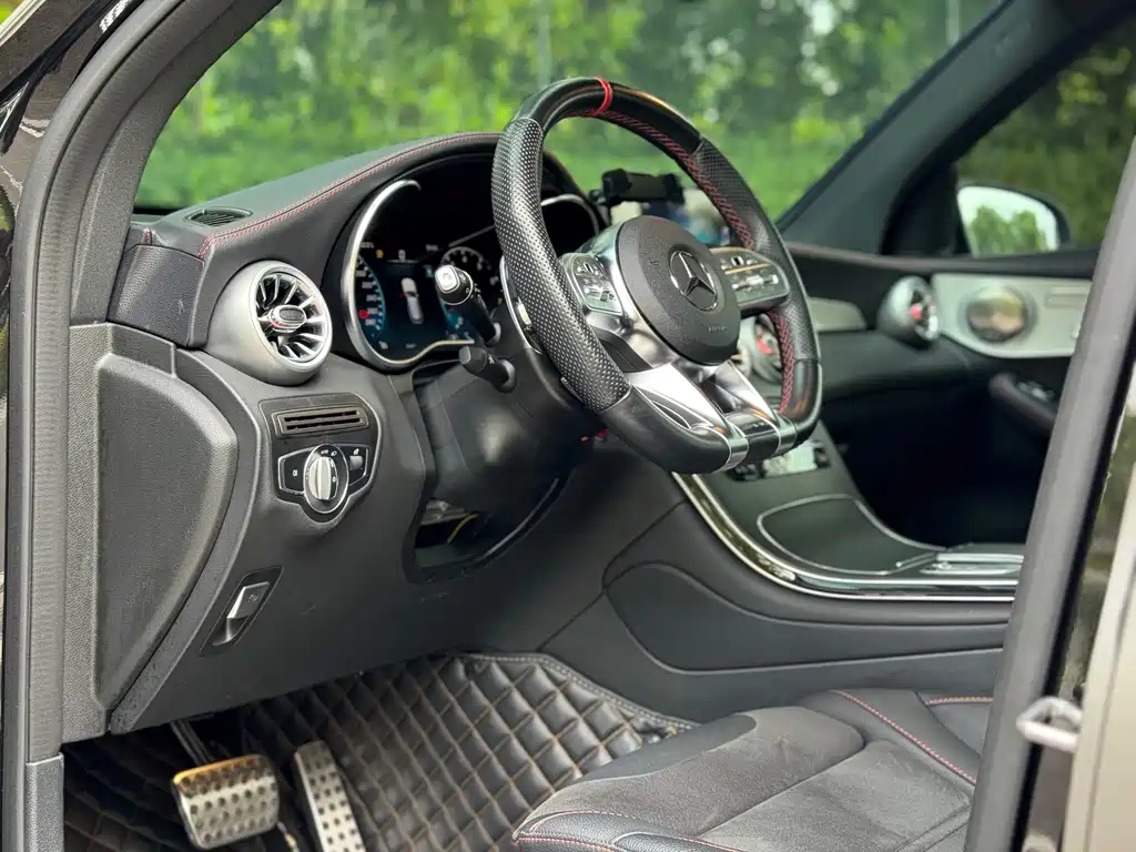 Mercedes-Benz GLC AMG — фото 11