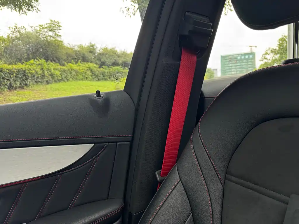 Mercedes-Benz GLC AMG — фото 18
