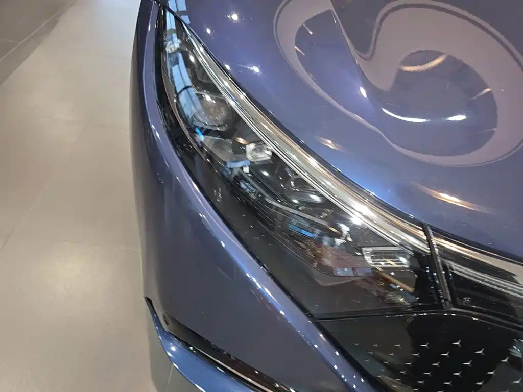 Mercedes-Benz EQS — фото 11
