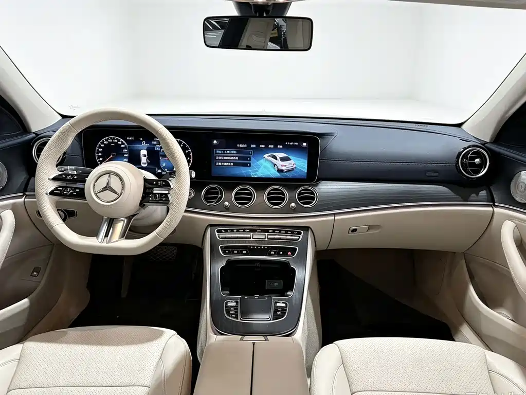 Mercedes-Benz E-Class — фото 9