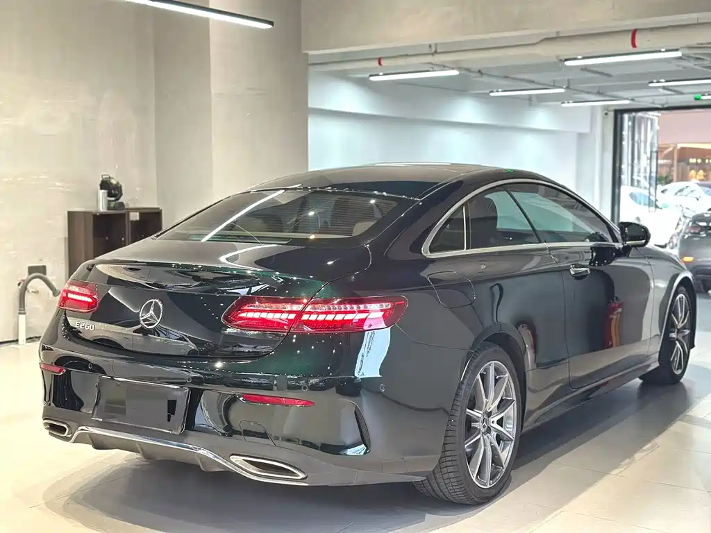 Mercedes-Benz E-Class (Import) — фото 5