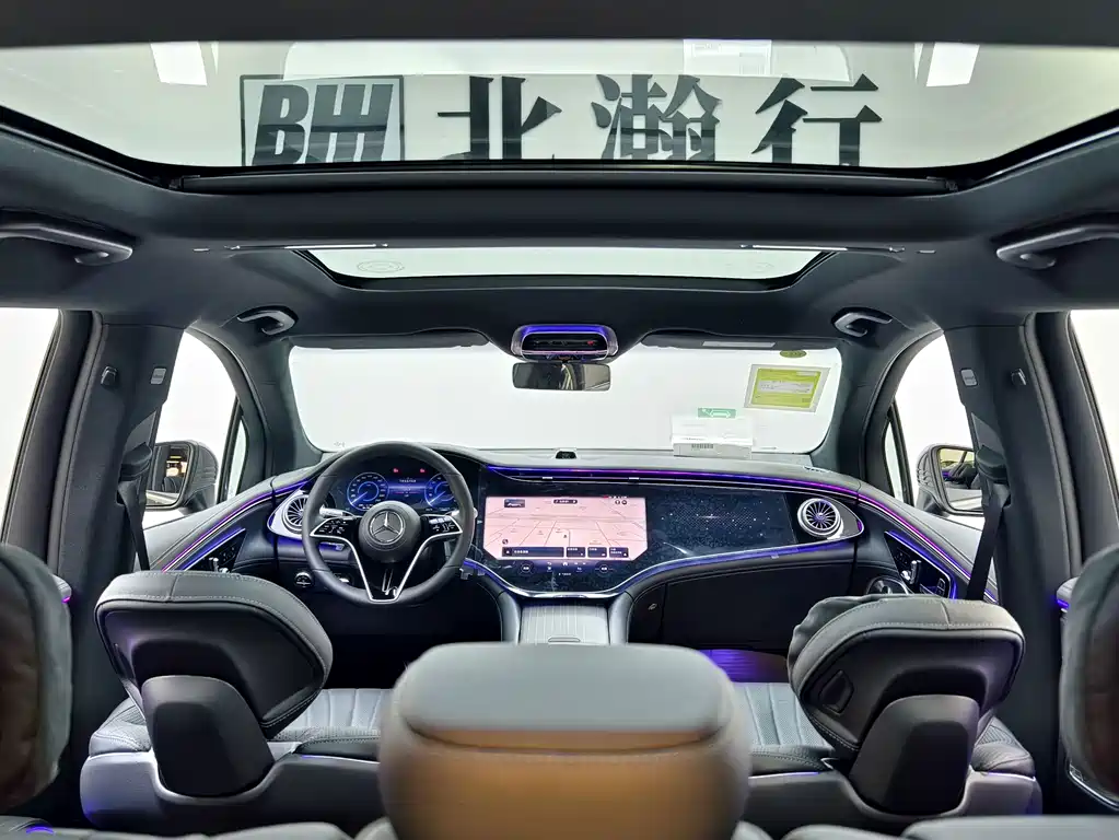 Mercedes-Benz EQS SUV — фото 18