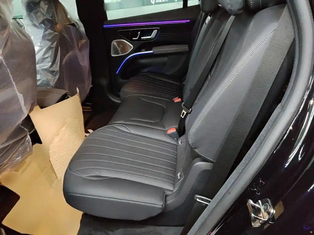 Mercedes-Benz EQS SUV — фото 17