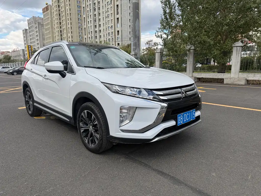 Mitsubishi Eclipse Cross — фото 3