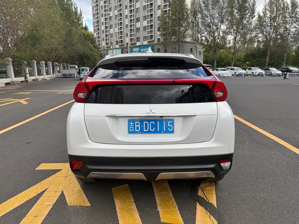 Mitsubishi Eclipse Cross — фото 4