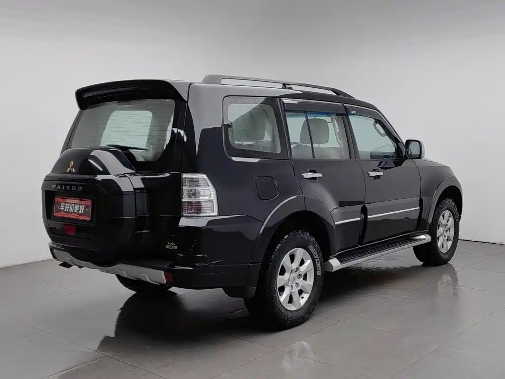 Mitsubishi Pajero (Import) — фото 3