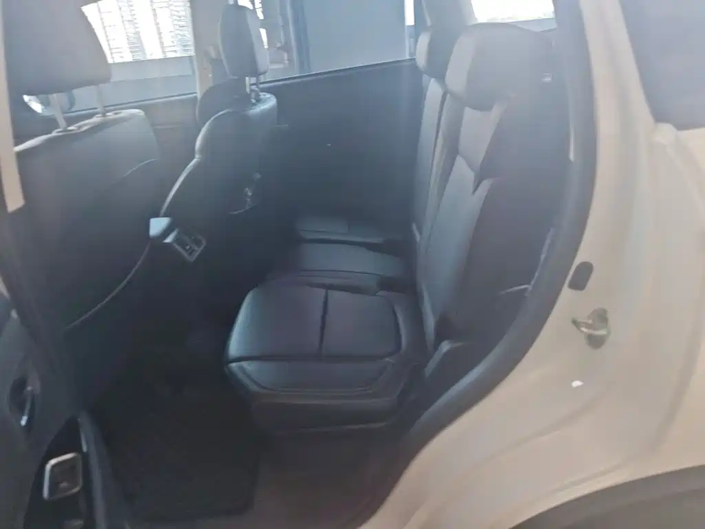 Mitsubishi Outlander — фото 13