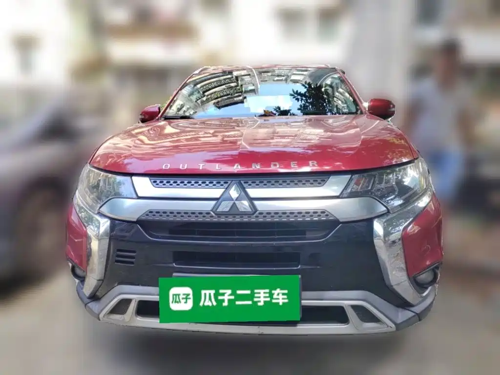 Mitsubishi Outlander — фото 2
