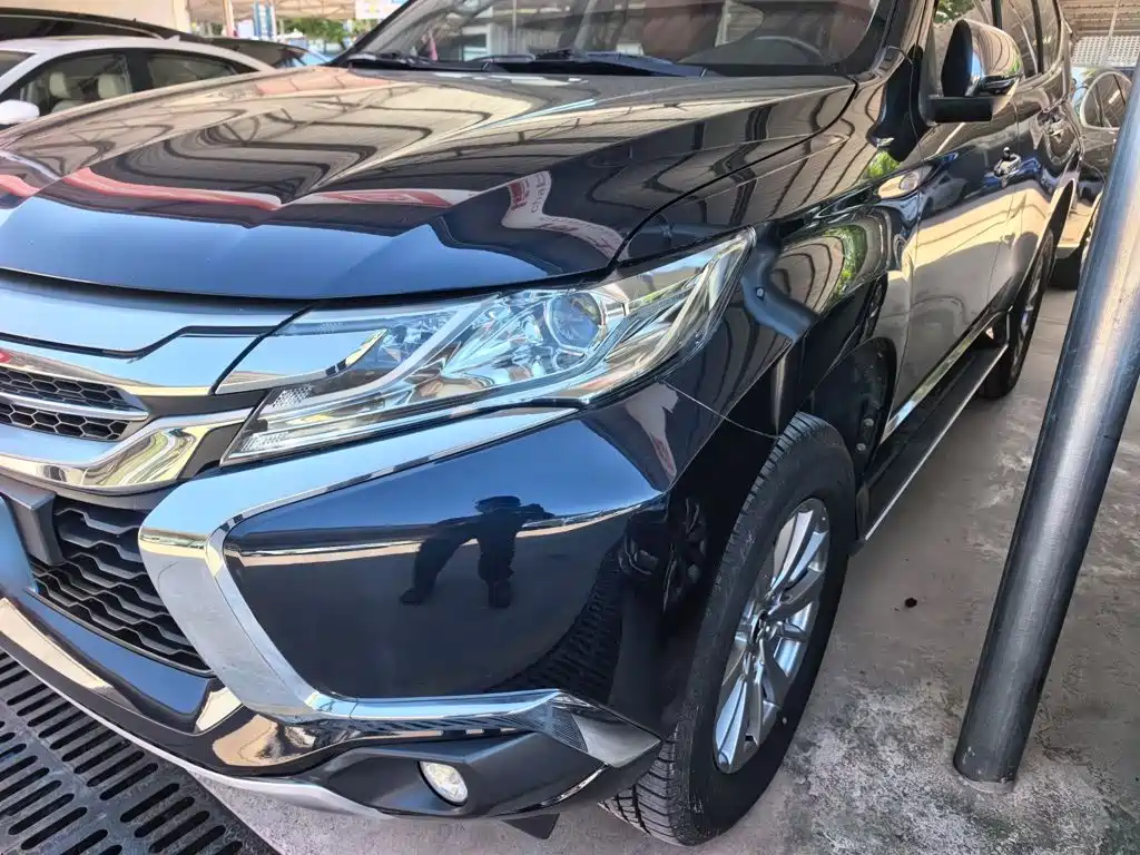 Mitsubishi Pajero Sport (Import) — фото 3