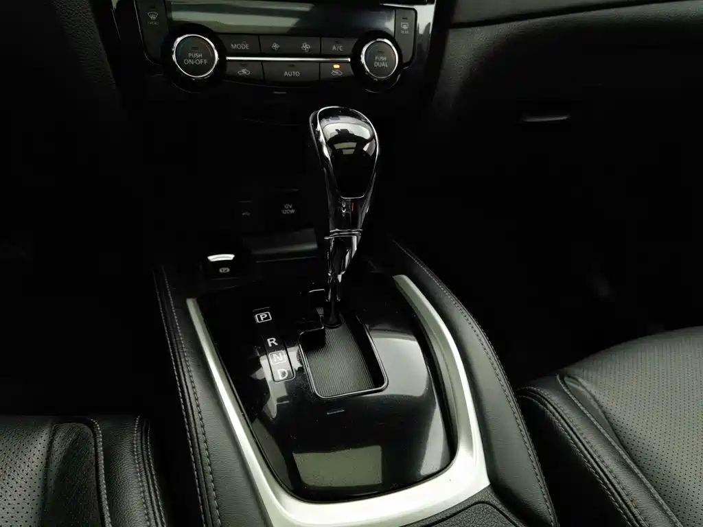 Nissan X-Trail — фото 13