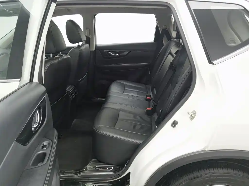 Nissan X-Trail — фото 15
