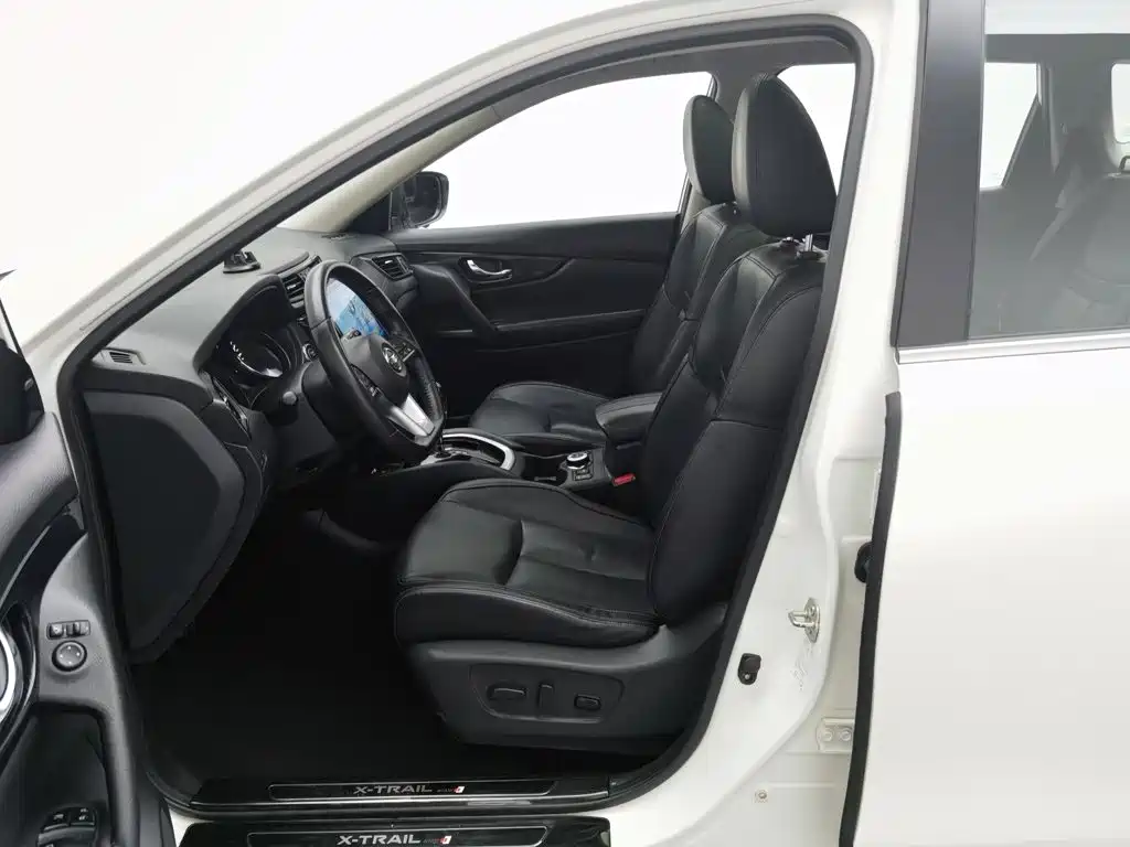 Nissan X-Trail — фото 10