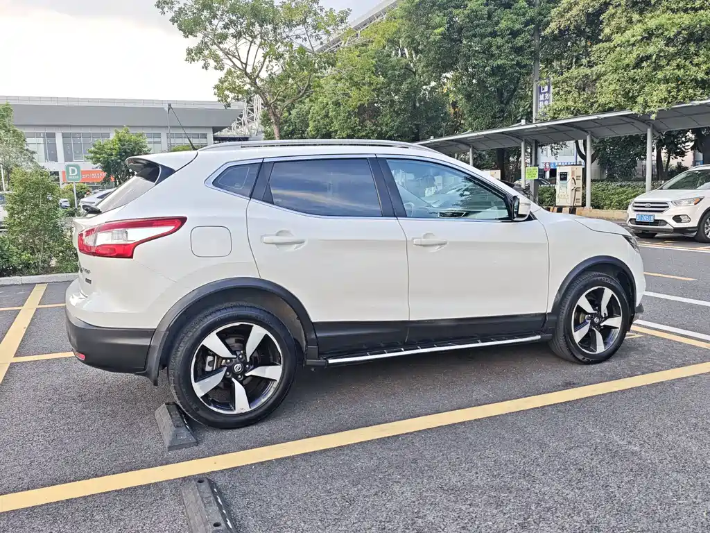 Nissan Qashqai — фото 22