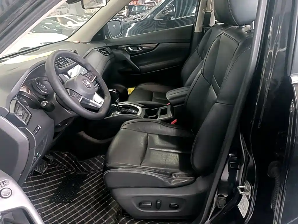 Nissan X-Trail — фото 15