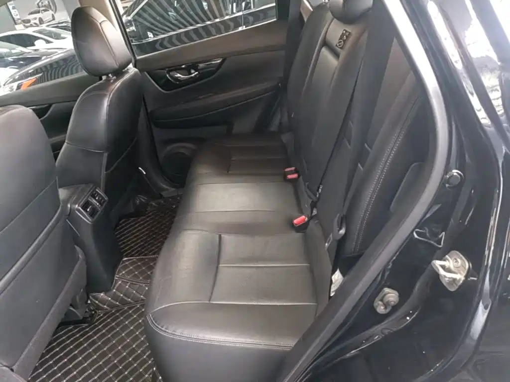 Nissan X-Trail — фото 17