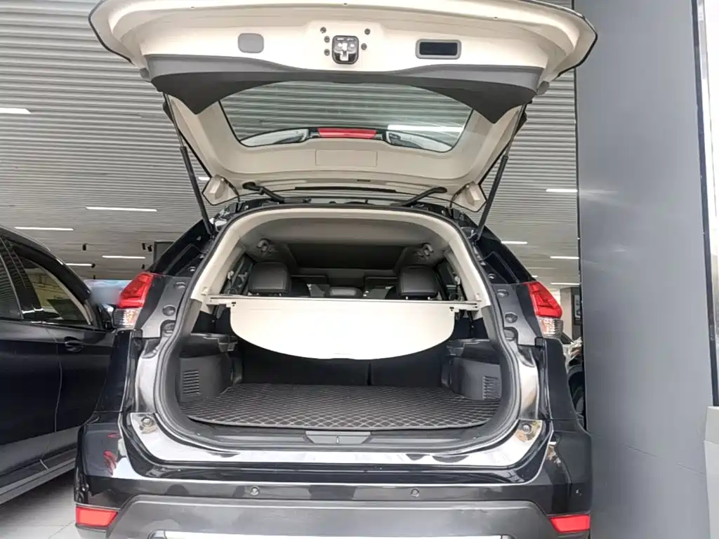 Nissan X-Trail — фото 19