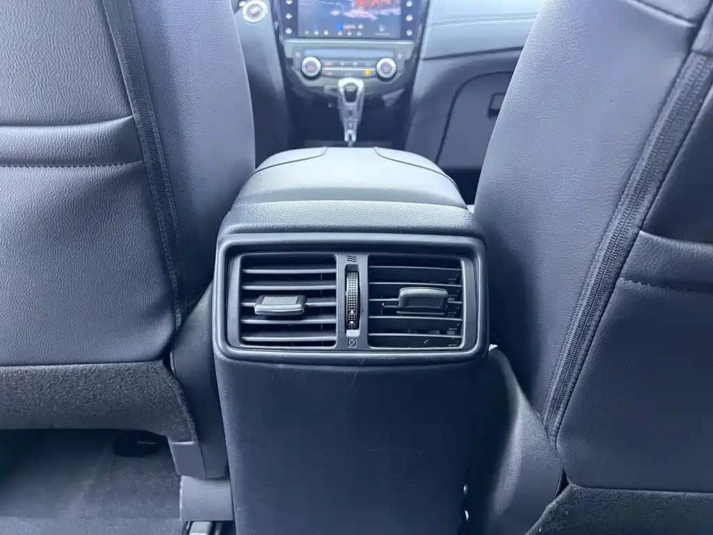 Nissan X-Trail — фото 14
