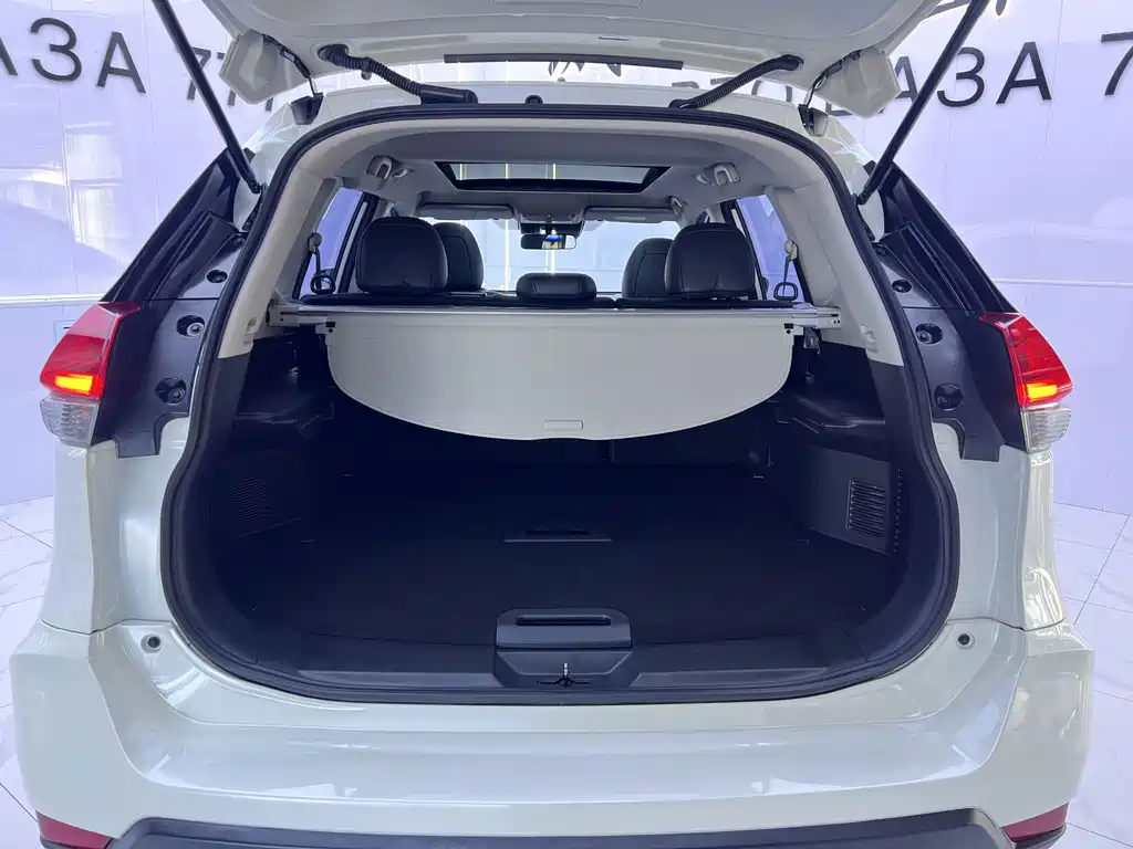Nissan X-Trail — фото 18