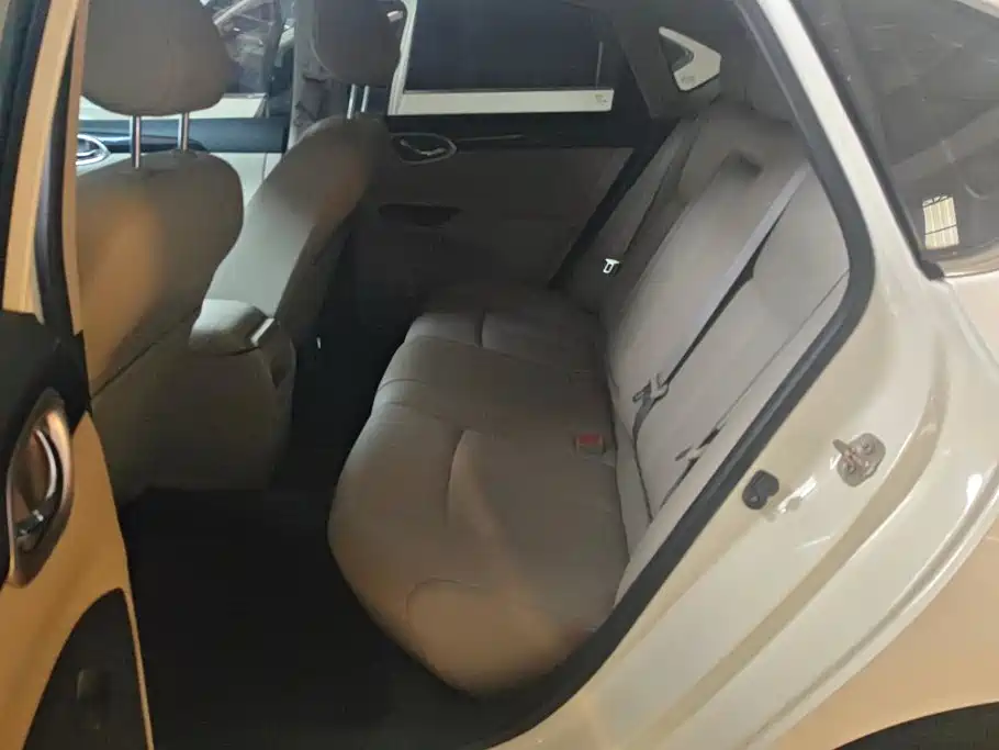 Nissan Sylphy — фото 11