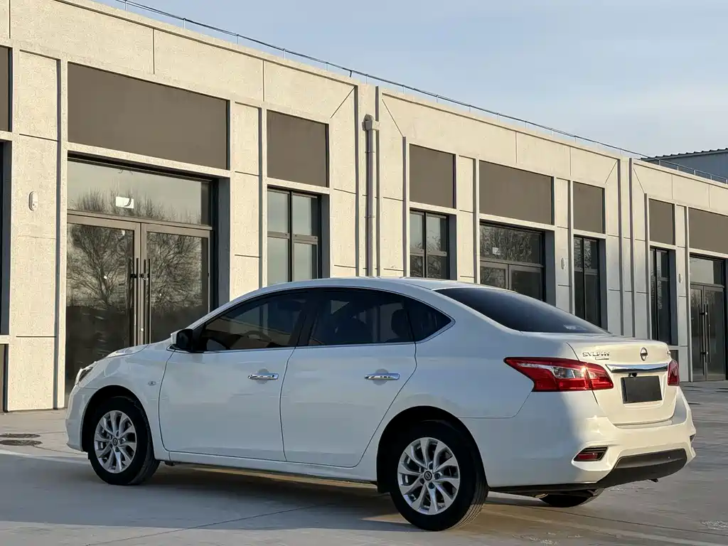 Nissan Sylphy — фото 4