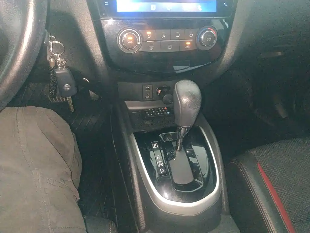Nissan Qashqai — фото 14