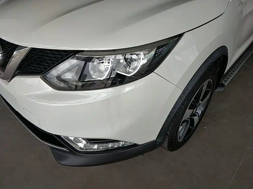 Nissan Qashqai — фото 24