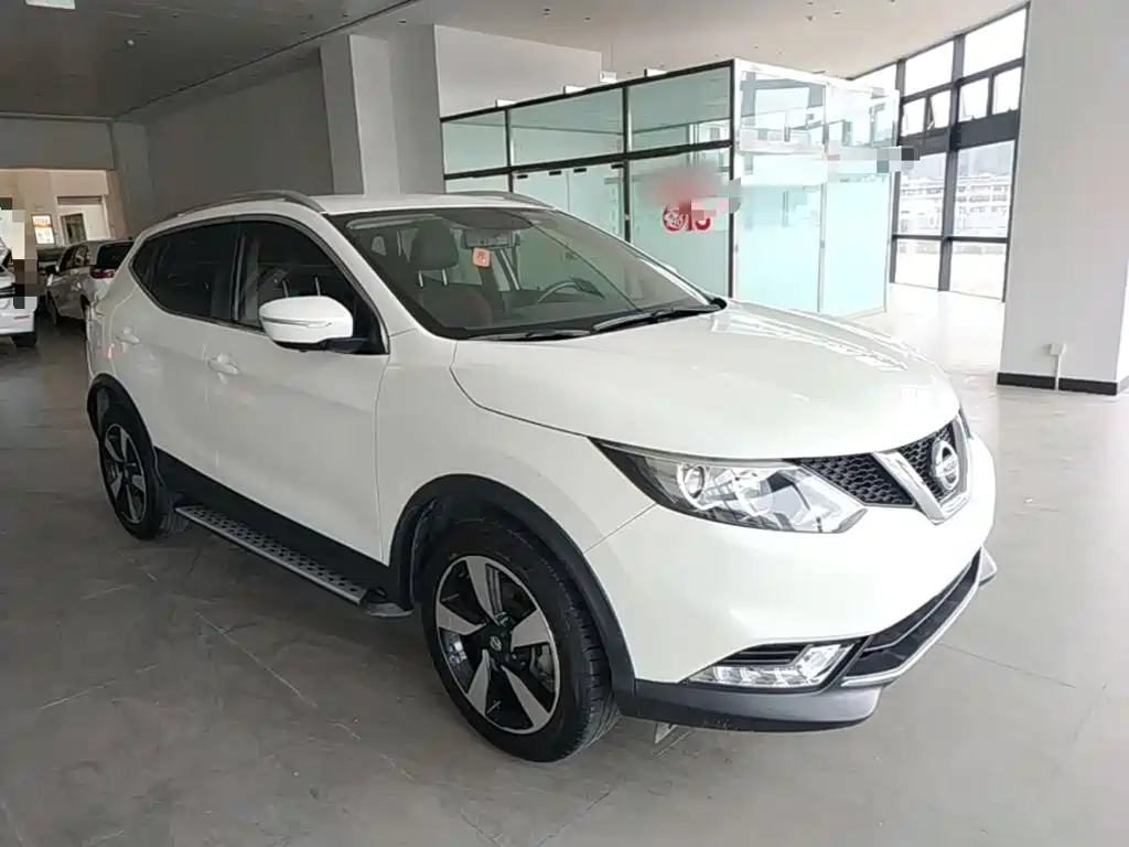 Nissan Qashqai — фото 4