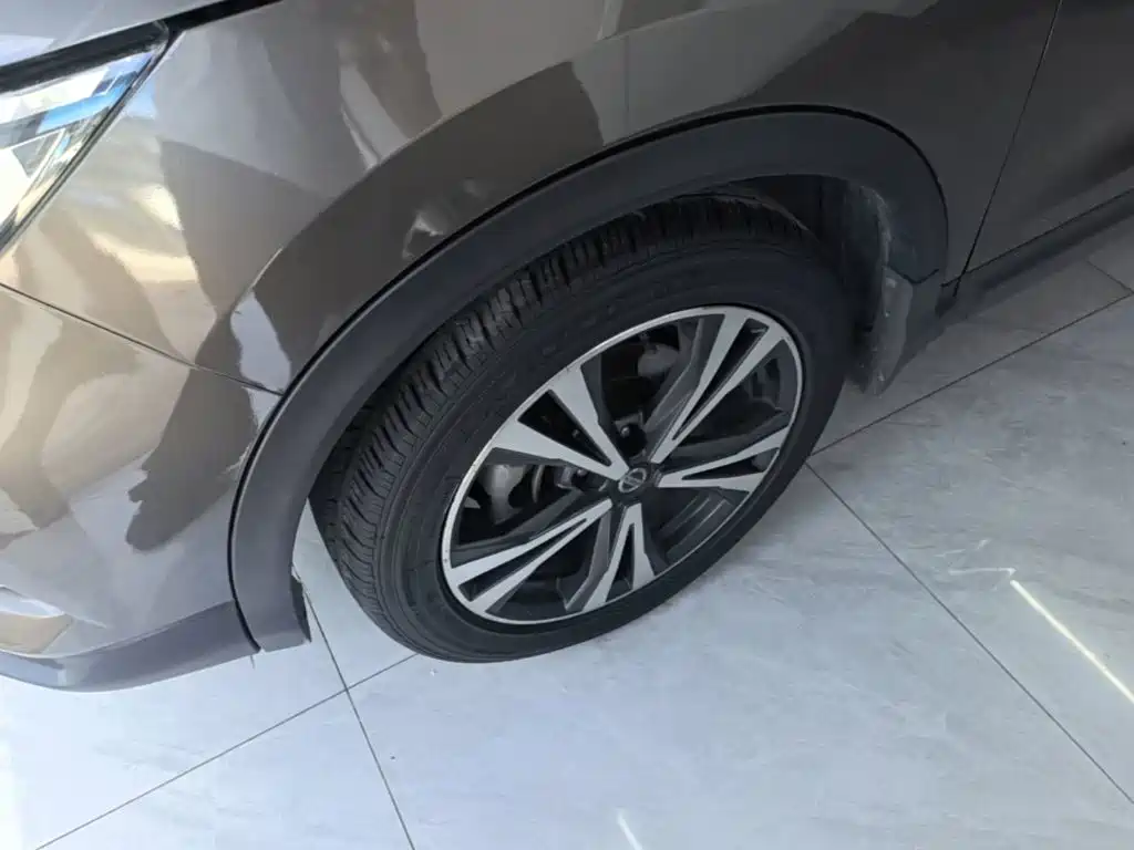 Nissan Qashqai — фото 23
