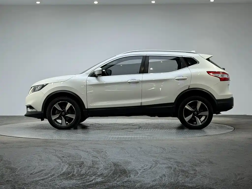 Nissan Qashqai — фото 6