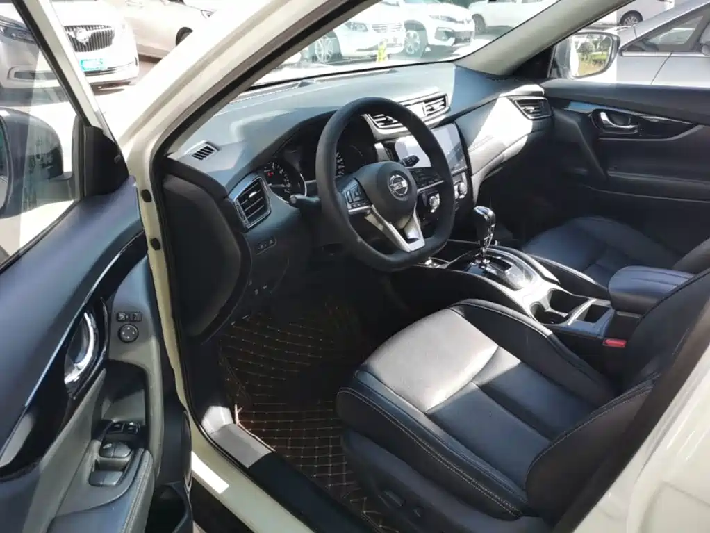 Nissan X-Trail — фото 15