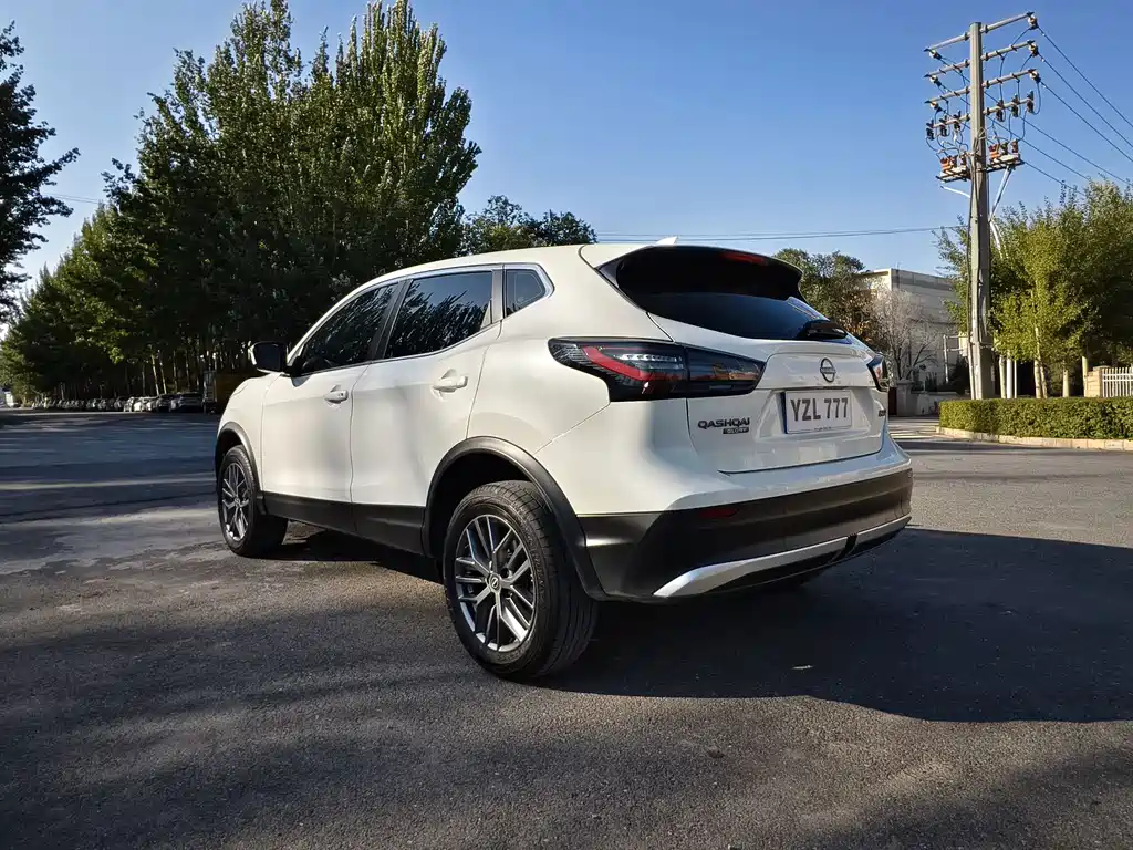 Nissan Qashqai — фото 6
