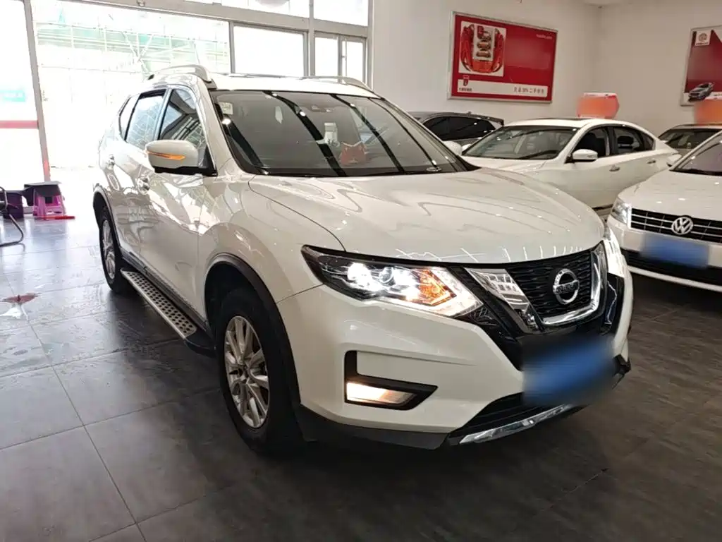 Nissan X-Trail — фото 4