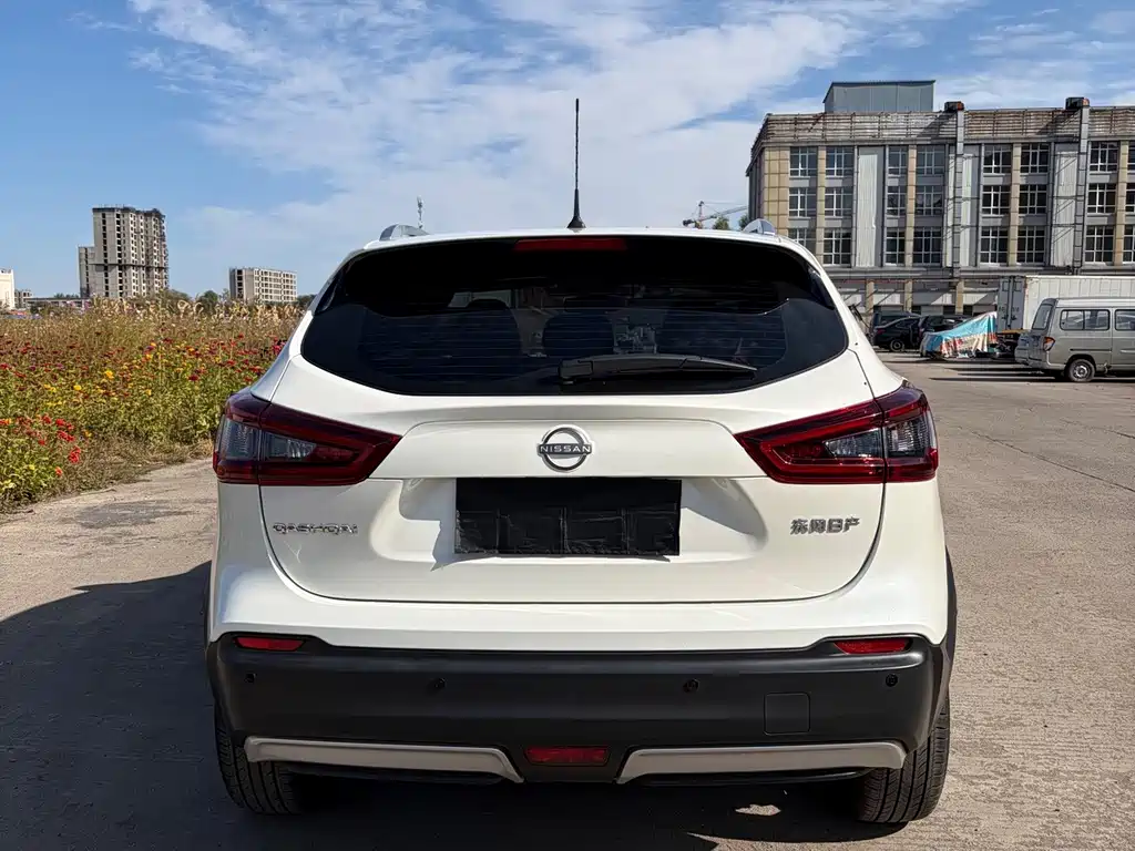 Nissan Qashqai — фото 10