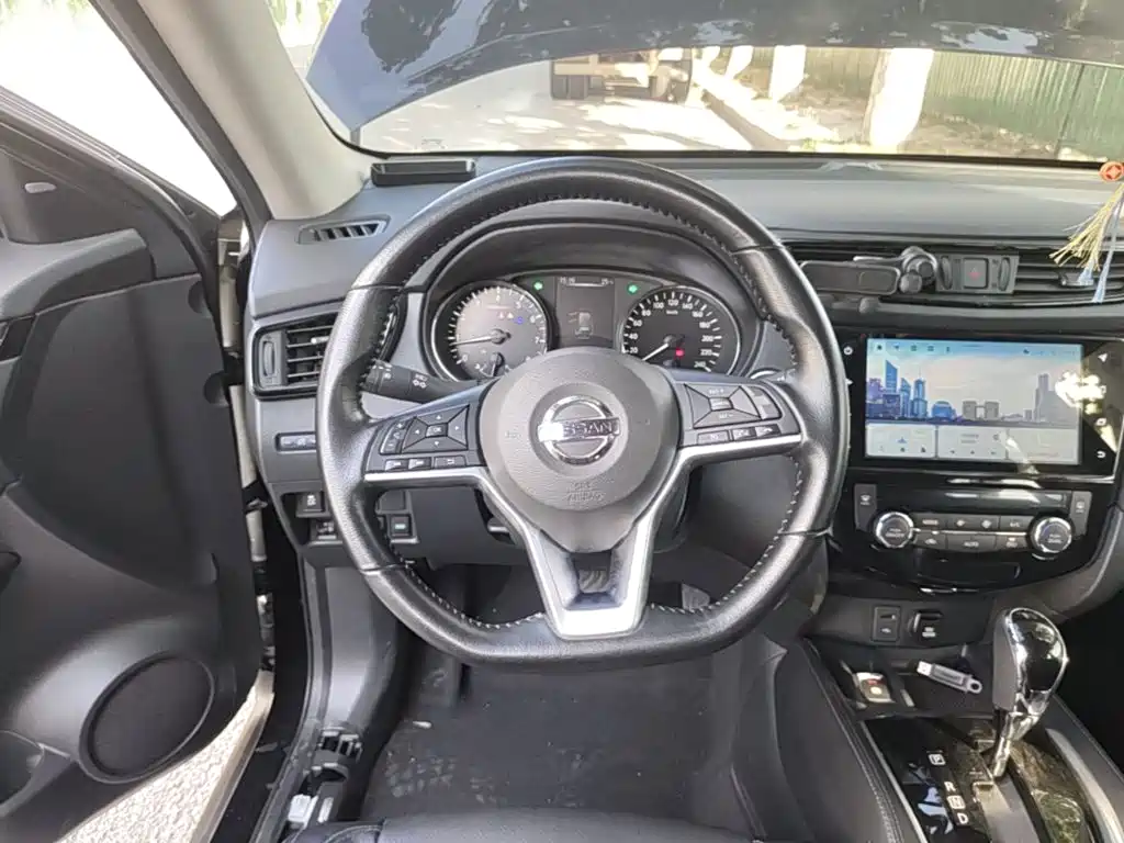 Nissan X-Trail — фото 11