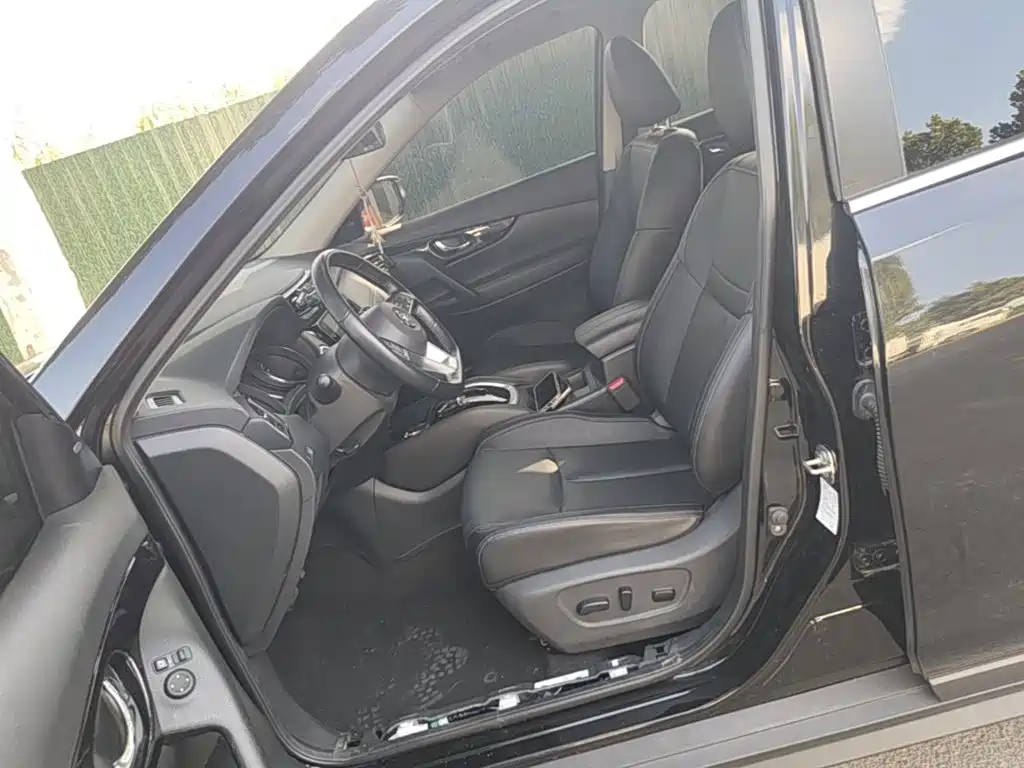 Nissan X-Trail — фото 15