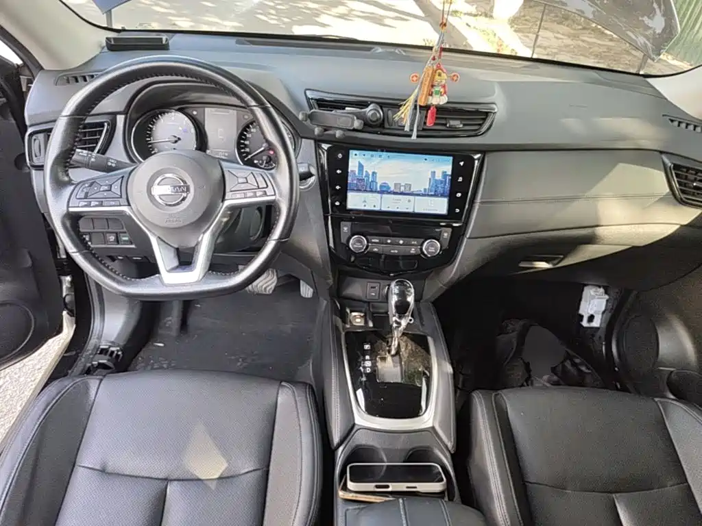 Nissan X-Trail — фото 10