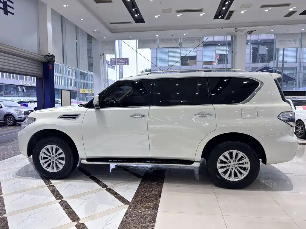 Nissan Patrol — фото 15