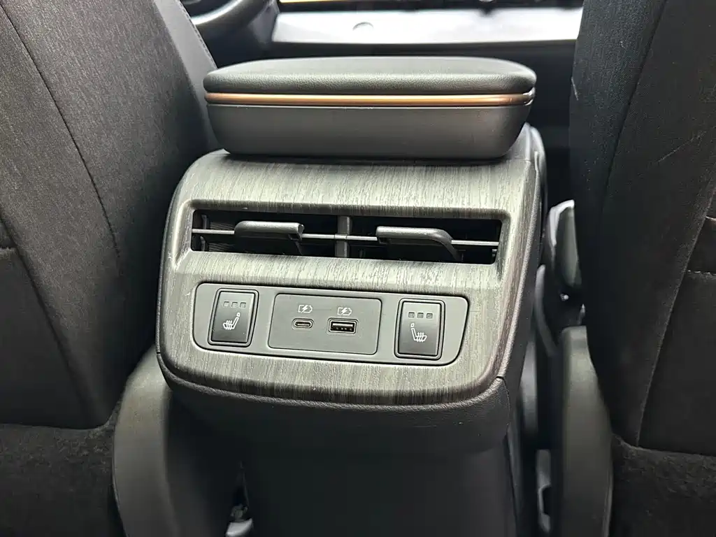 Nissan Ariya — фото 15