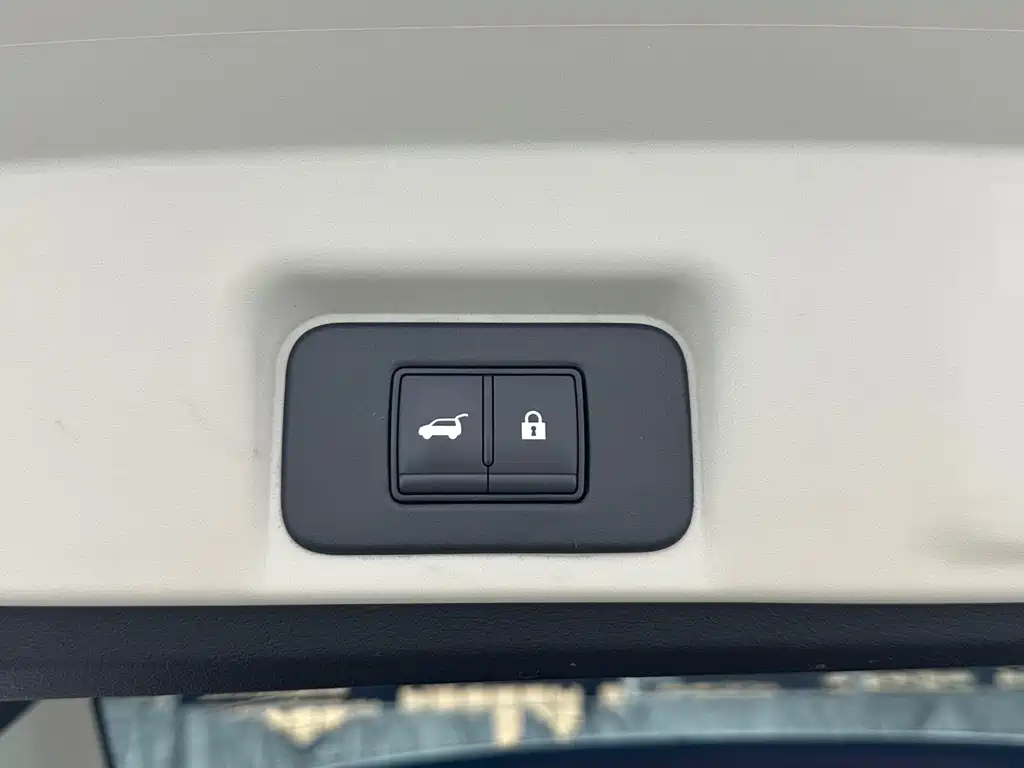 Nissan Ariya — фото 18