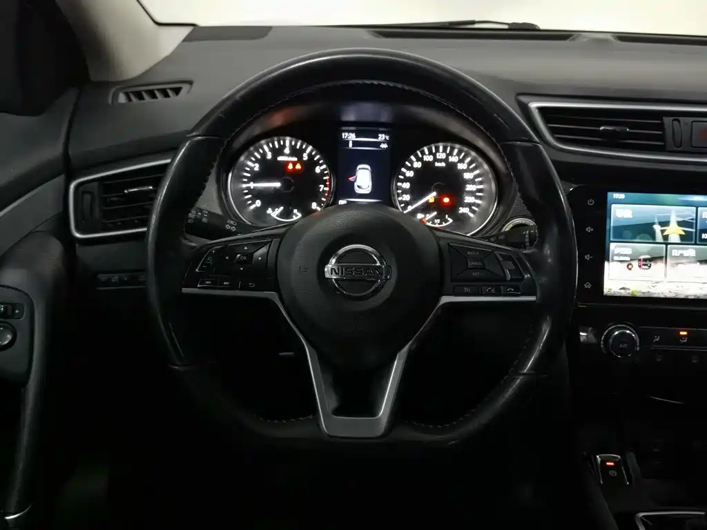 Nissan Qashqai — фото 11