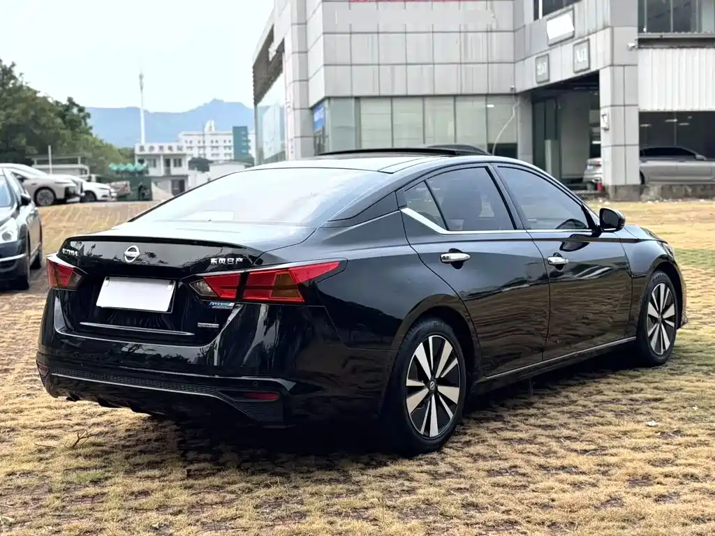 Nissan Teana — фото 6