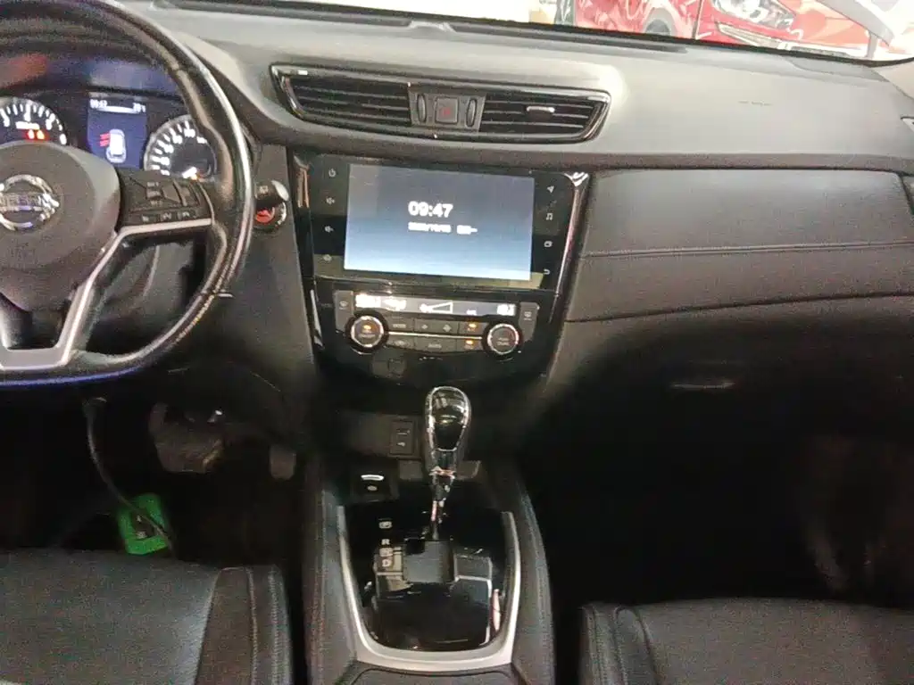 Nissan X-Trail — фото 13
