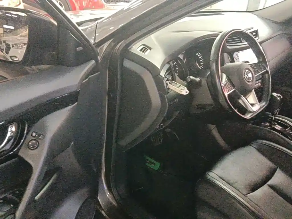 Nissan X-Trail — фото 16