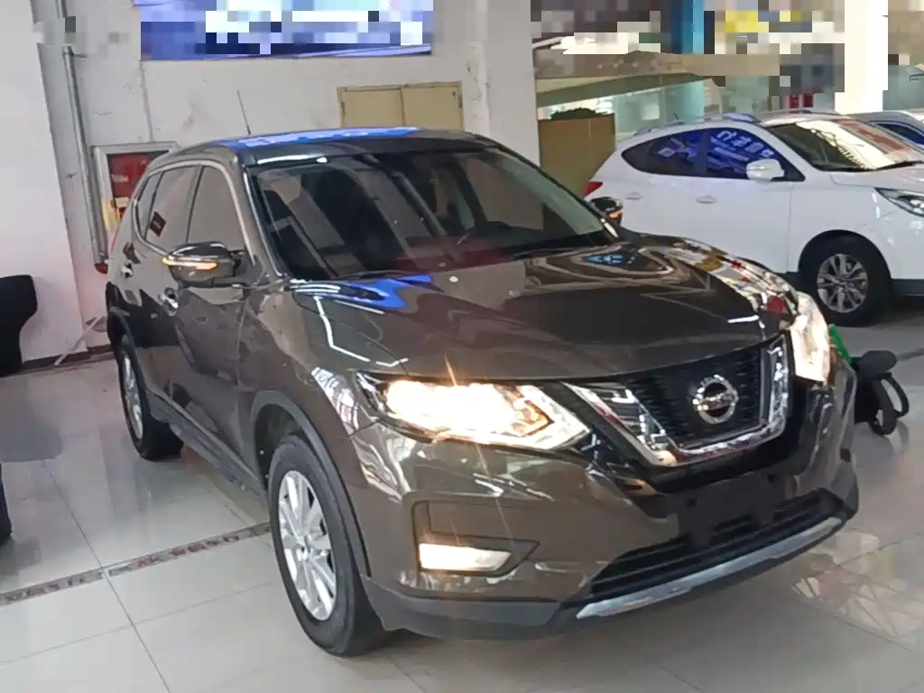 Nissan X-Trail — фото 4